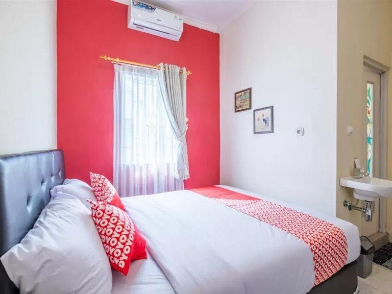 Reddoorz Syariah At Sudirman Street Garut Hotel Екстериор снимка