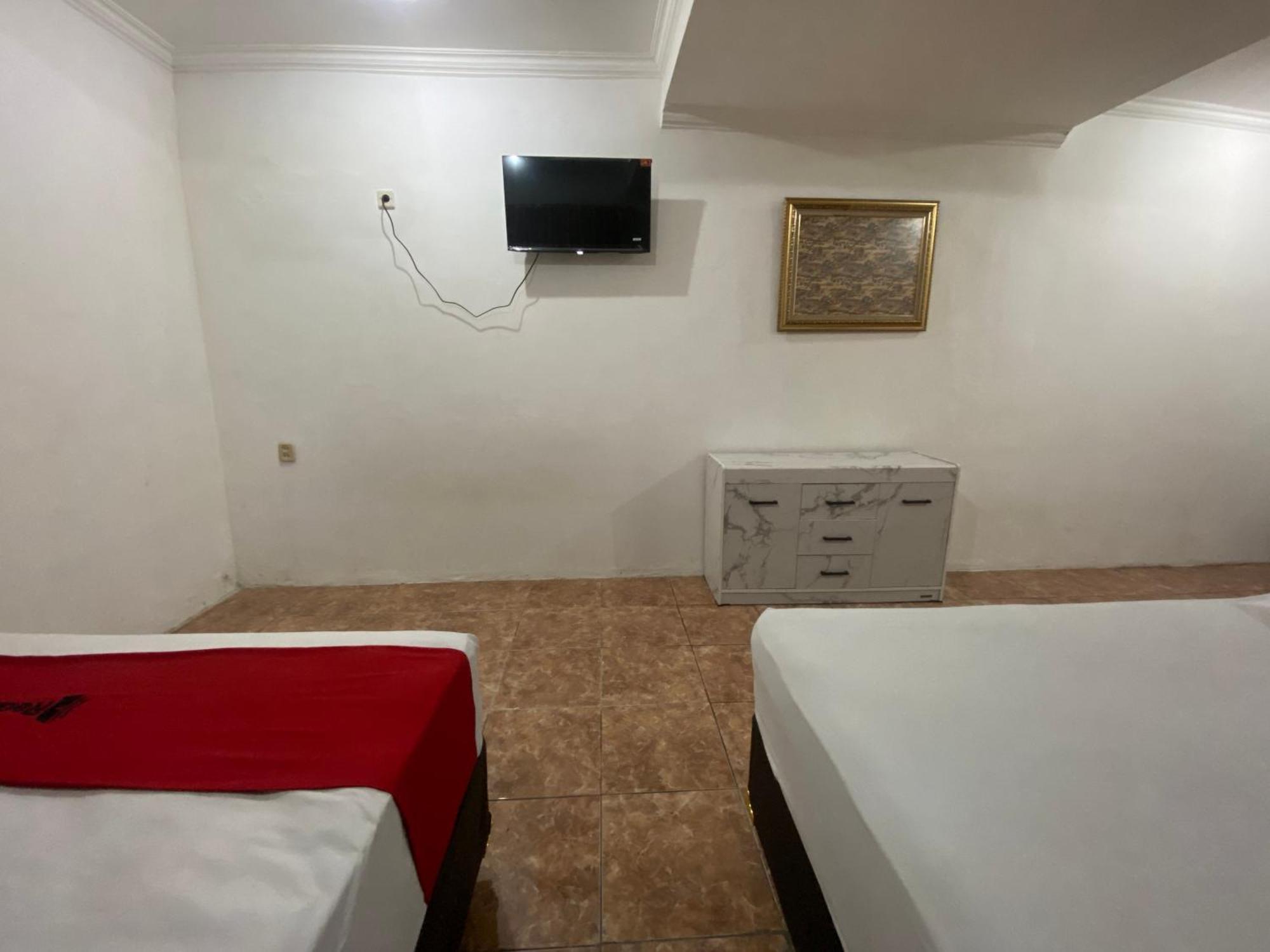 Reddoorz Syariah At Sudirman Street Garut Hotel Екстериор снимка
