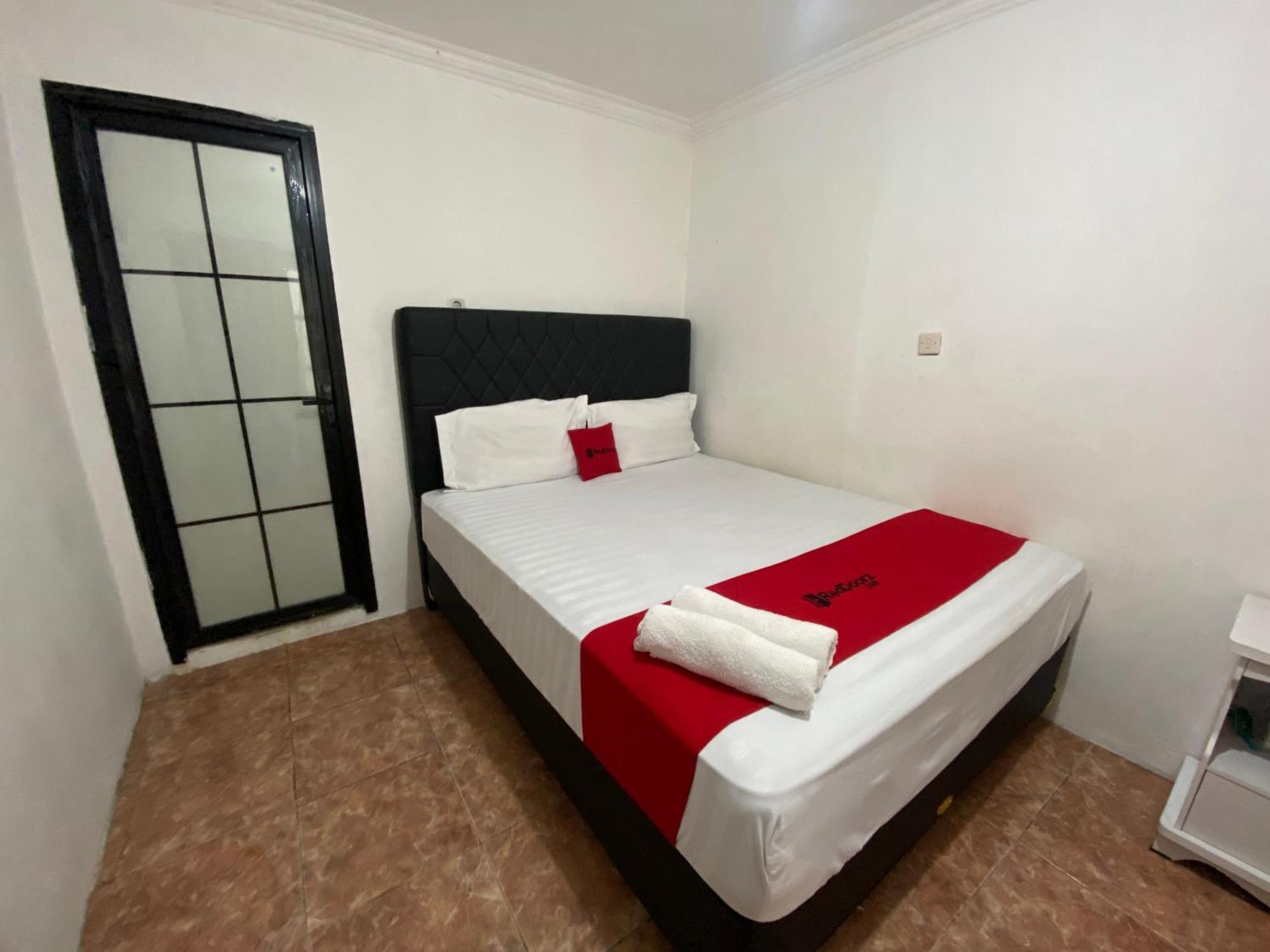 Reddoorz Syariah At Sudirman Street Garut Hotel Екстериор снимка